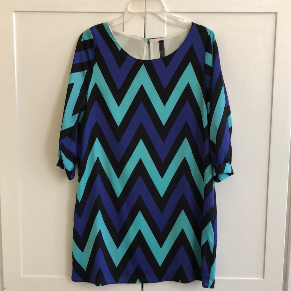 Women’s Dress L
